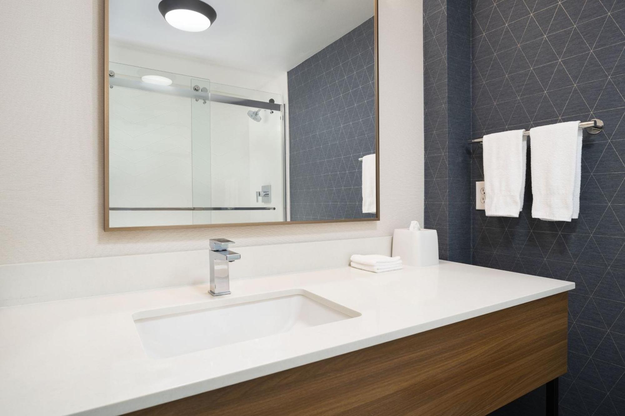 Fairfield By Marriott & Riverpark Fresno