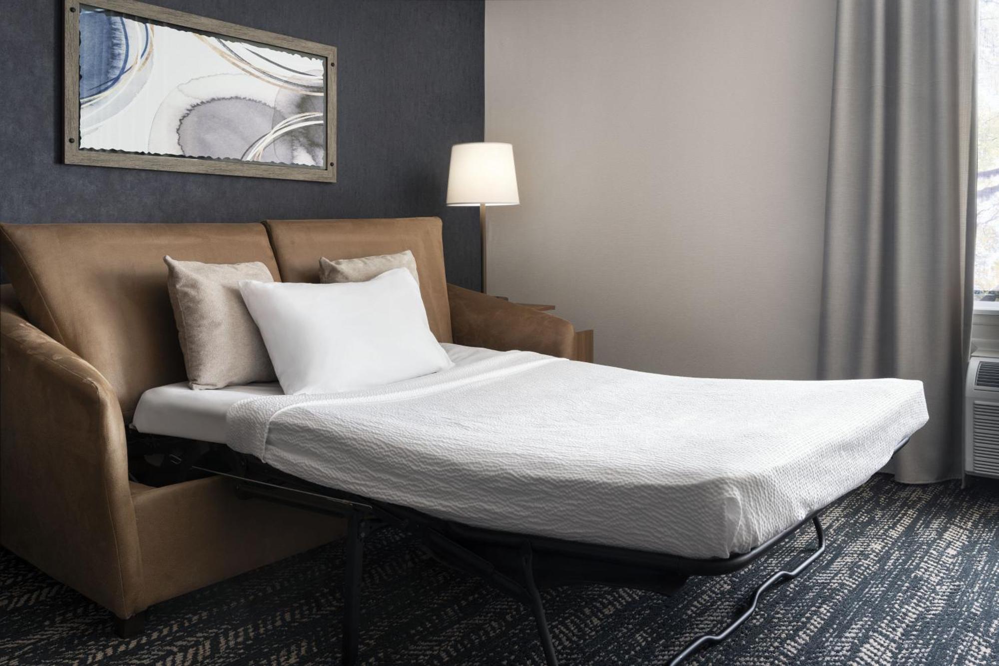 Fairfield By Marriott & Riverpark 3*