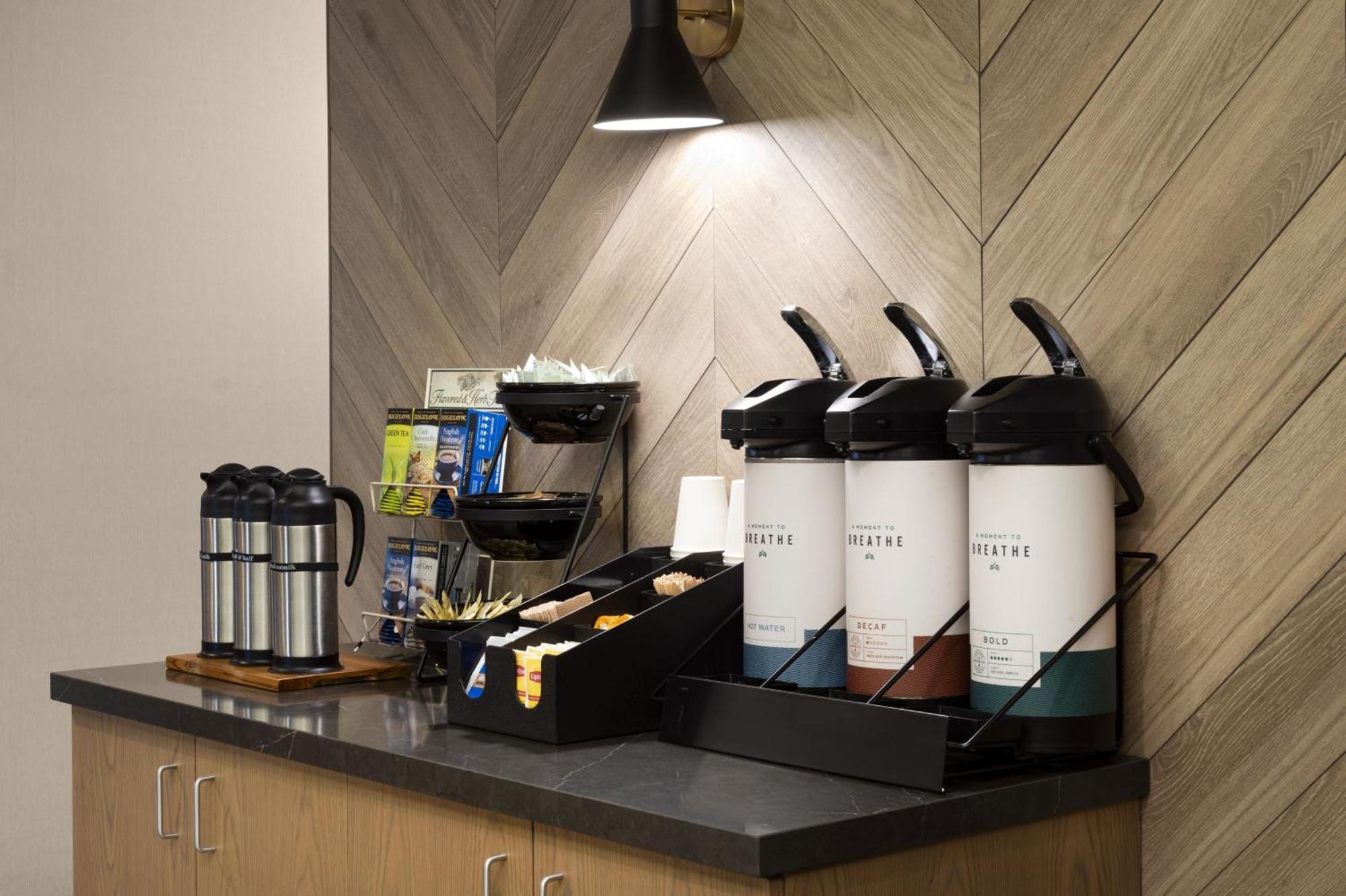 Hotel Fairfield By Marriott & Riverpark Fresno