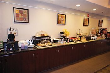 Fairfield By Marriott & Riverpark