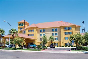 Fairfield By Marriott & Riverpark Fresno