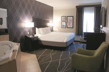 Fairfield By Marriott & Riverpark Hotel Fresno